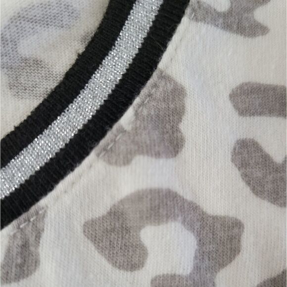 Abercrombie & Fitch Animal Print Short-sleeved Top - Picture 8 of 10